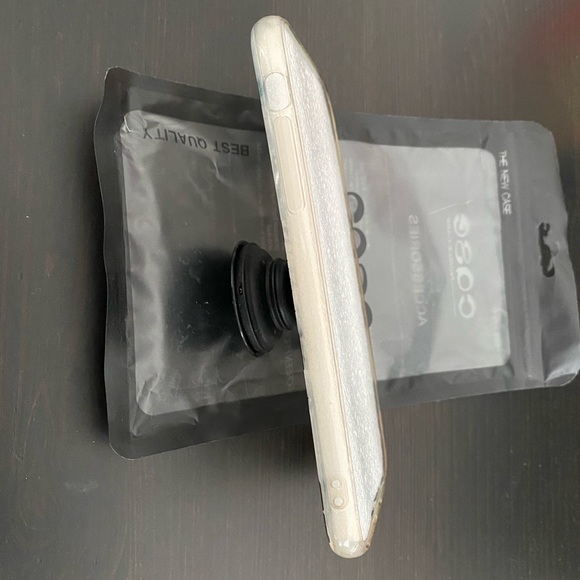 Disney Mickey Mouse iPhone11 Hard and Flex Cases - Picture 6 of 7